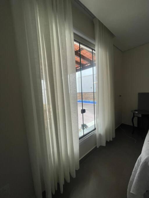 Casa de férias Linda Casa 4 Quartos Com Piscina Para Familia Na Praia De Canasvieiras Florianopolis