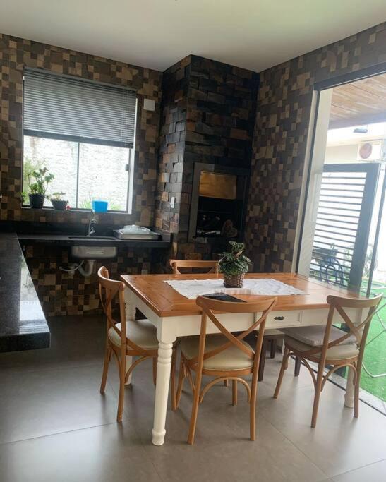 Linda Casa 4 Quartos Com Piscina Para Familia Na Praia De Canasvieiras *