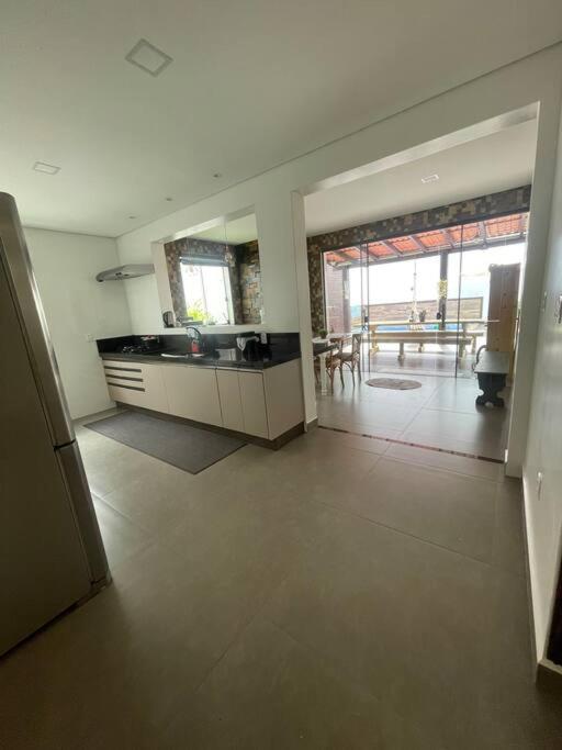 Linda Casa 4 Quartos Com Piscina Para Familia Na Praia De Canasvieiras Florianopolis