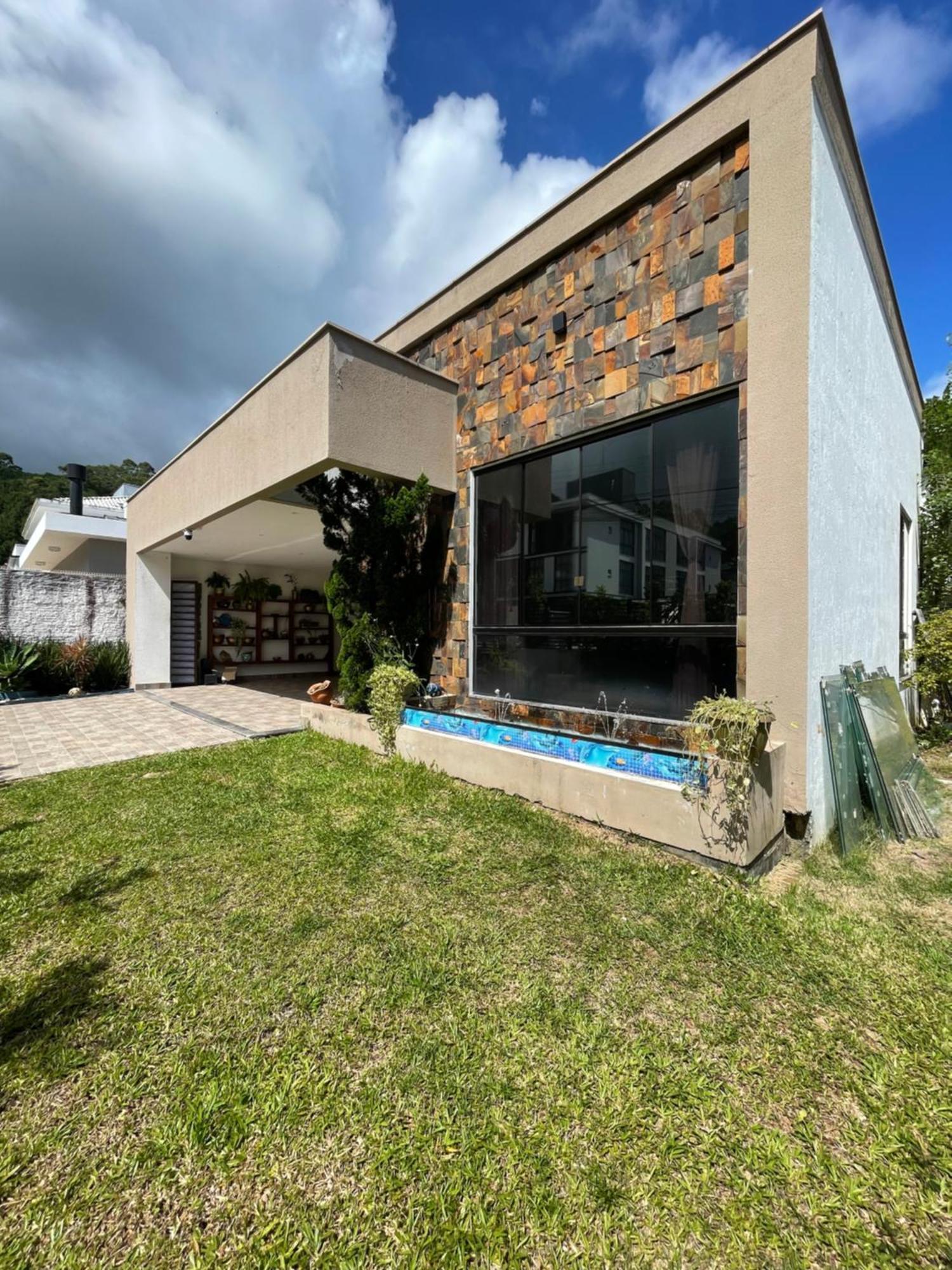 Linda Casa 4 Quartos Com Piscina Para Familia Na Praia De Canasvieiras